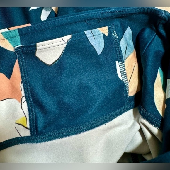 Athleta Leggings Floral Elation 7/8 54023 Dark Teal Peach Green Size Small - Picture 3 of 9